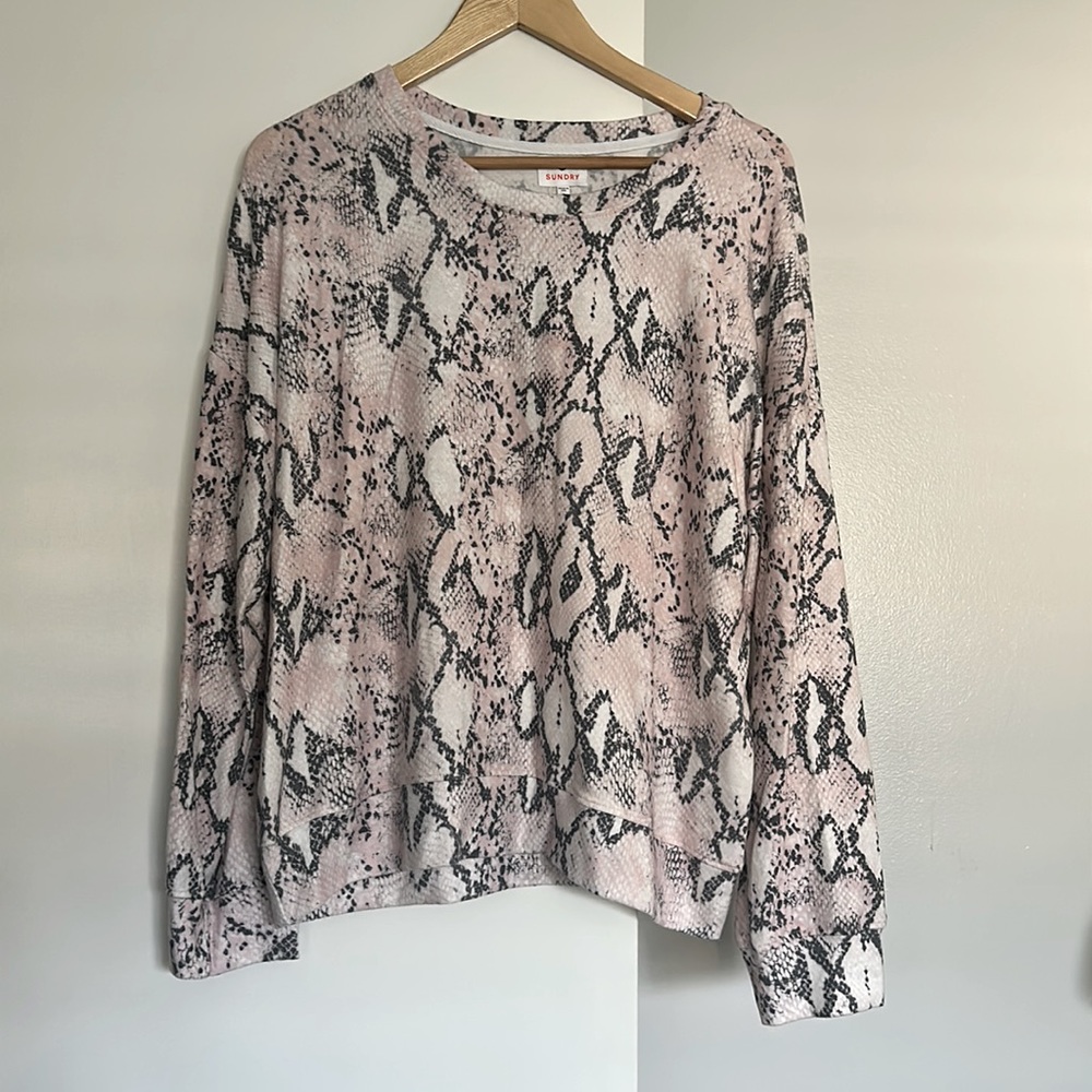 SUNDRY Sweater
